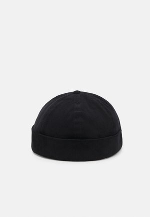 Megzta kepurė - black
