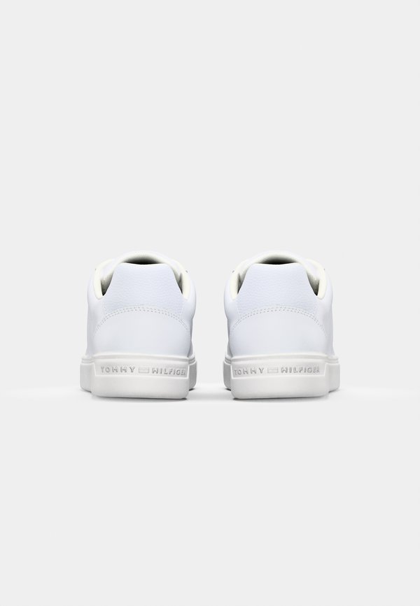 FLAG COURT - Trainers4