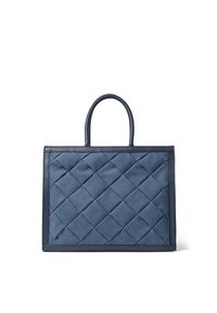 Marineblauwe gestikte tas van gladde stof, met een rechthoekige vorm en twee ronde handvaten. Geweven ruitpatroon op de voorkant.