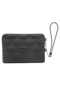 Pouch in silicone nero con superficie testurizzata caratterizzata da motivi ovali. Presenta una chiusura con zip e una cinghia da polso removibile.