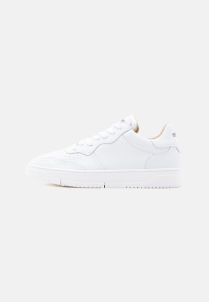 SHAWN - Sportcipő - white