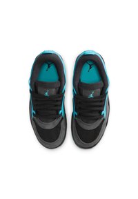 Svart- och grå sportskor med turkosa detaljer, med ett mönstrat mesh-överdel, texturerade mockapaneler och svarta snören.