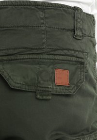 Thumbnail Image 5