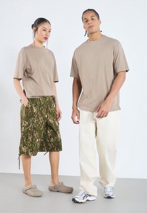 UNISEX 3 PACK - Basic T-shirt - elderberry/stonewash/desert taupe