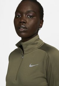 Nike Performance DRI-FIT PACER - Camisola de manga comprida - medium olive