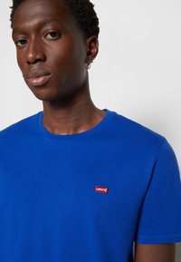 Levi's® ORIGINAL HOUSEMARK TEE - T-shirt básica - surf blue