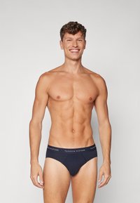 Tommy Hilfiger SIGNATURE BRIEF 5 PACK - Slip - white/indigo/sky