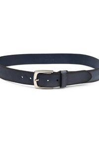 Marineblauwe mesh riem met een gladde lederen rand, zilverkleurige metalen gesp en meerdere gaatjes voor aanpassing; heeft een textuur oppervlak.