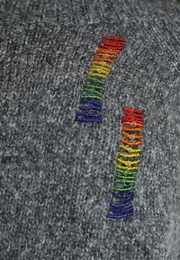 Honey Punch Stickad tröja - off-white