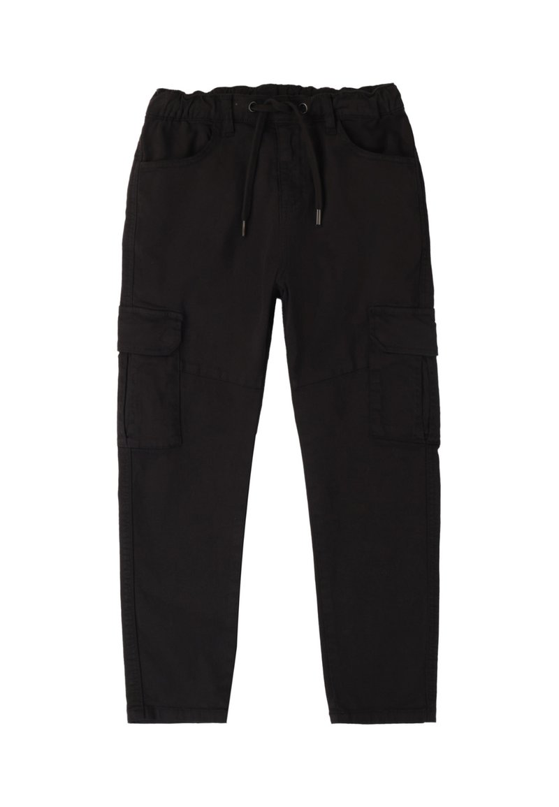 Pantalones cargo negros fabricados en algodón duradero. Cuentan con una cintura elástica, cordón, dos bolsillos laterales tipo cargo y un corte relajado.