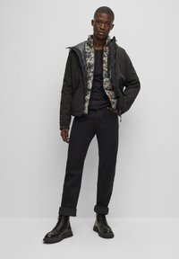 BOSS TALES - Basic T-shirt - black