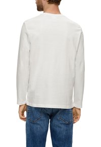 s.Oliver MIT LABEL - Langarmshirt - weiß