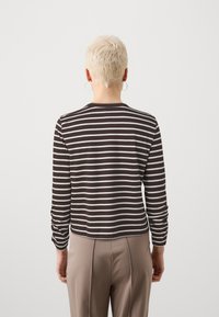 GAP Petite VINTAGE SET IN CREW - Camisola de manga comprida - brown