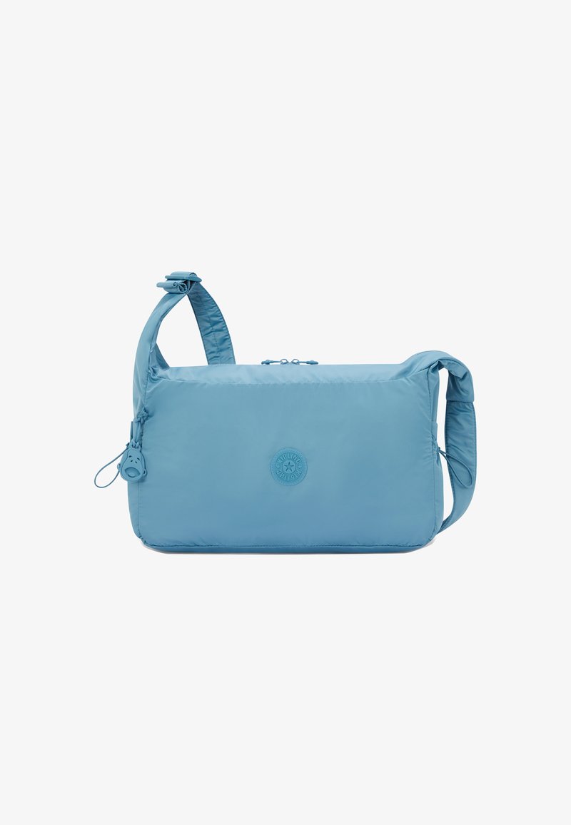 Ljusblå budväska av nylon, med en rund rem, dragkedjestängning, logodetalj och slät textur.