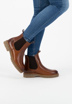 Travelin, Boots à talons - cognac