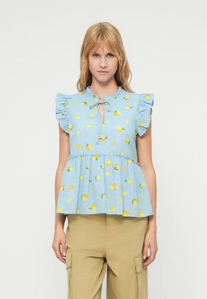 Blaues Oberteil mit Rüschenärmeln, rundem Ausschnitt und Zitronenmuster. Ausgestellt mit geraffter Taille, gefertigt aus leichtem Stoff.
