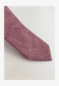 Ausgewählt, red cream