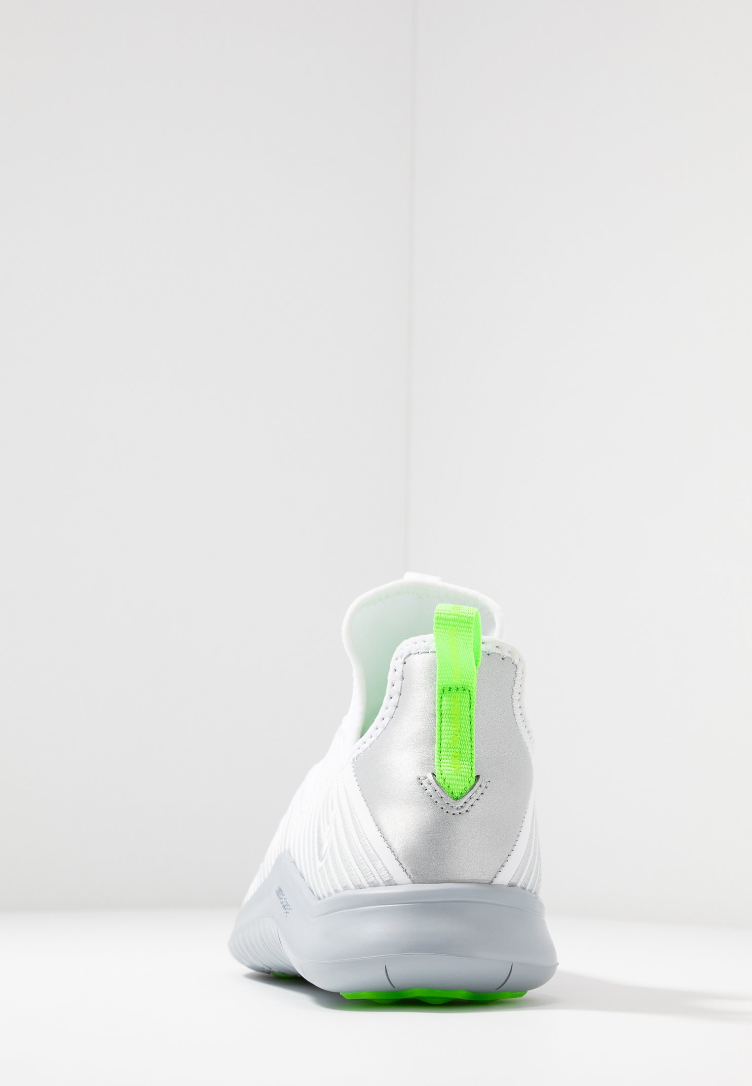 nike performance hyperflora