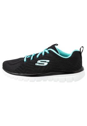 Sort Skechers sportssko med turkis snørebånd og foring, hvid sål og Skechers-logo på siden, vist i profil.
