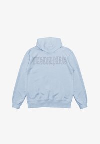 Vaaleansininen huppari, jossa suuri "MASTERPARS"-painatus selän yli. Pehmeä kangas, rento malli ja nyörillä säädettävä huppu.