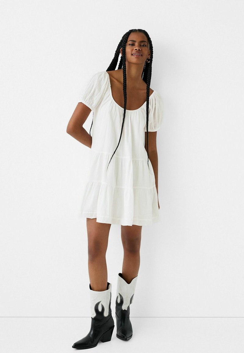 Bershka Jurk wit Bershka Jurk wit