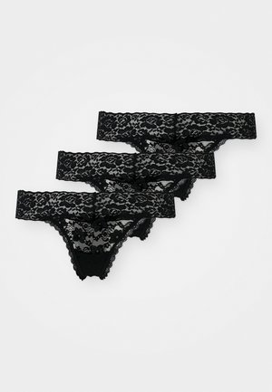 Čierna čipkovaná nohavičková súprava troch kusov, s kvetinovými vzormi, so zúbkovanými okrajmi a mäkkou tkaninou pre pohodlie.