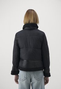 ONLY Vinterjakker - black