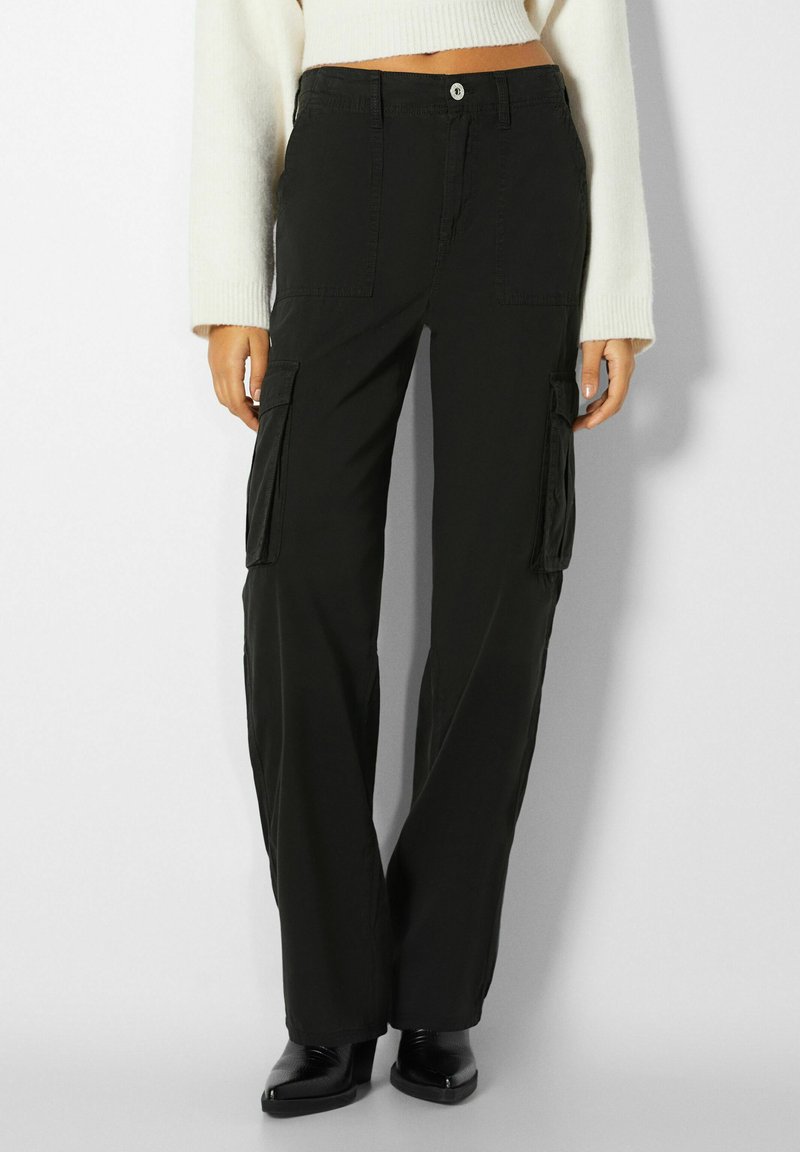 Bershka STRAIGHT FIT Cargo trousers black Zalando.ie