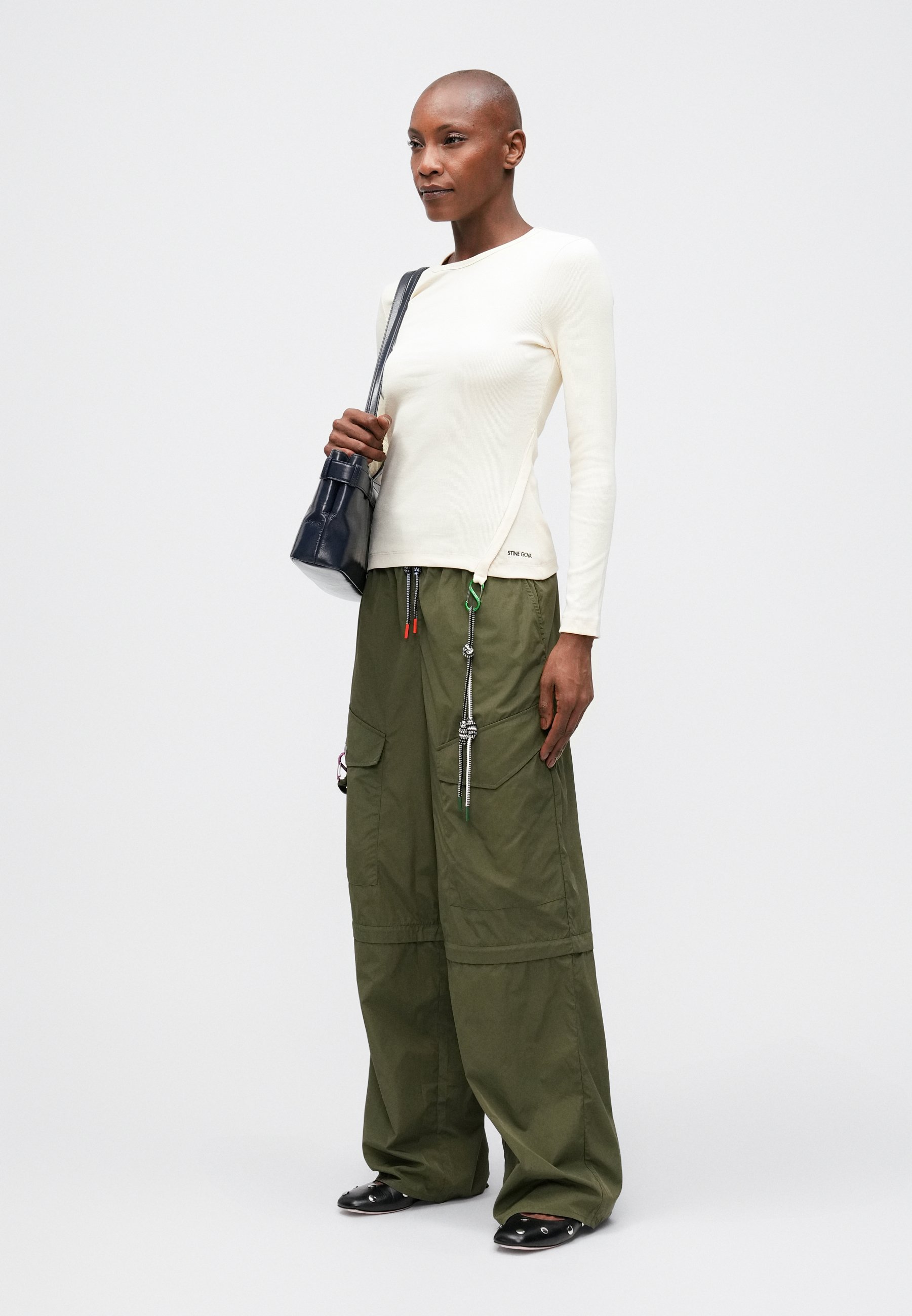 パンツ TENEO ATF CARGO PANTS Stine Goya GIRLY TECH BUNGEE ZIP OFF PANTS - Cargo trousers
