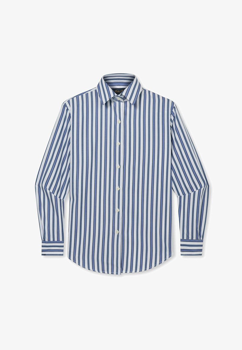 Overhemd met lange mouwen, knoopsluiting, witte, marineblauwe en lichtblauwe verticale strepen, spreadkraag en met knopen sluitbare manchetten, plat gelegd op een witte achtergrond.