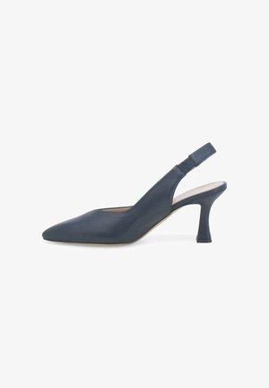 Scarpa elegante da donna in pelle blu navy con cinturino posteriore, punta appuntita e tacco medio curvo su sfondo bianco.