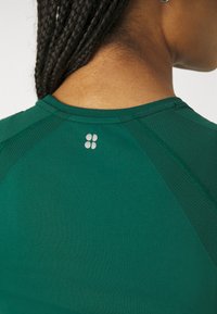 Sweaty Betty ATHLETE SEAMLESS WORKOUT - Sportiniai marškinėliai trumpomis rankovėmis - retro green