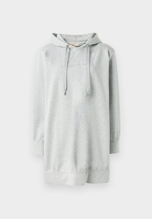 Vestido suéter cinza-claro com capuz ajustável, mangas longas e bainha canelada. Apresenta o logotipo em relevo "Michael Kors" no peito.