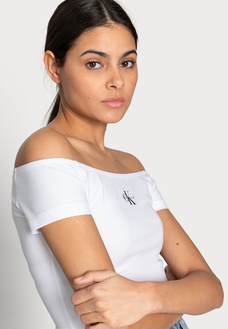 Calvin Klein Jeans Monogram Slim Bardot Top Print T Shirt White Zalando Co Uk