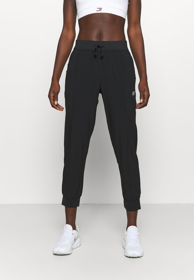 ACCELERATE PANT - Jogginghose - black