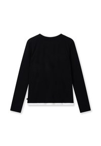 Top negro de manga larga con escote redondo y dobladillo blanco contrastante. Confeccionado con tela suave y lisa, presenta un diseño simple y minimalista.