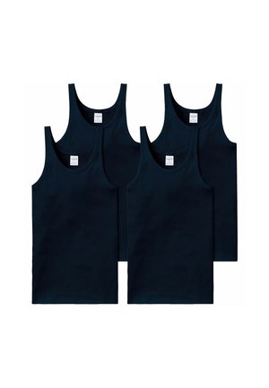 Vier schwarze ärmellose Tanktops, in zwei Reihen auf weißem Hintergrund angeordnet, jeweils mit einem sichtbaren Etikett am Halsausschnitt.