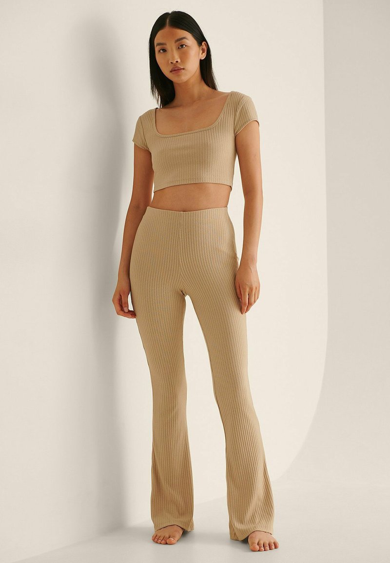 NA-KD Broek beige