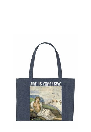 Denim draagtas met een grafische print van een klassieke figuur die een zonnebril draagt, met de tekst "KUNST IS DUREN" erboven in het wit.