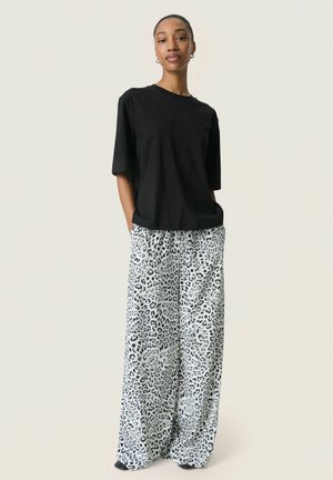 SHIRLEY WIDE PRINTED  - Kalhoty - grey leopard patteren