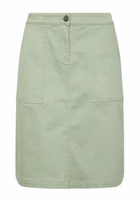 Falda de algodón verde claro con forma recta, dos bolsillos delanteros y un solo botón metálico en la cintura. Diseño simple y funcional.