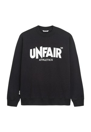Schwarzer Hoodie mit rundem Halsausschnitt, langen Ärmeln und auffälligem weißen Text "UNFAIR ATHLETICS" auf der Vorderseite. Strukturierter Stoff.