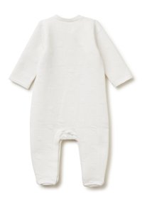 Mono para bebé blanco acolchado con mangas largas, que presenta un sutil patrón de conejitos por toda la prenda. Textura suave y cuello redondeado.