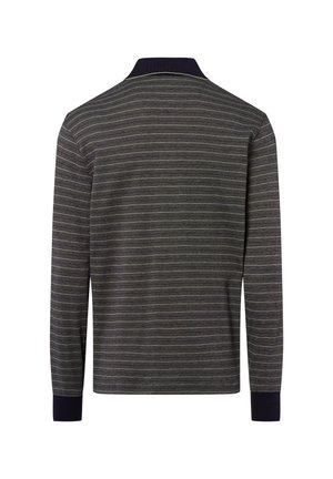 - Koszulka polo