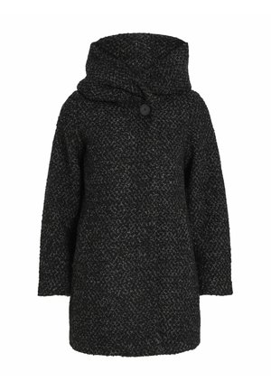 Crni texturirani kaput s kapuljačom, koji ima kopčanje na dugme i širok, oversized kroj. Tkanina ima suptilan uzorak za dodatni detalj.