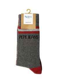 Calzini grigi con strisce rosse e bianche, caratterizzati dal logo nero "PEPE JEANS". Realizzati in materiale morbido con una consistenza liscia.