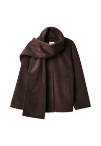 Pruun villasegude sviiter laia sallikaeluse ja avatud ettekujundusega. Pehme tekstuur, mugav lõige ja nähtavad kinnitused puuduvad.