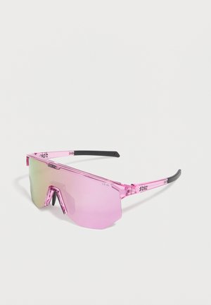 Lunettes de sport enveloppantes roses avec une lentille miroir unique et des branches à embouts noirs, portant la marque « bliz » sur la monture.