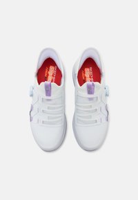 Skechers Performance ELITE biały