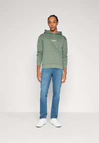 Jack & Jones JORVESTERBRO  zielony
